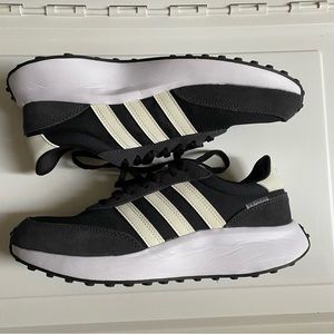 Adidas Run 70s